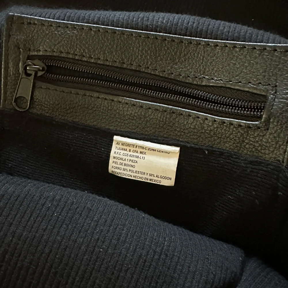 Sling pack Leather. Made in Mexico